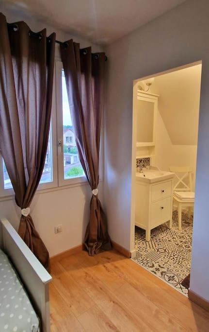 Appartement Charmant Et Spacieux Auxerre Luaran gambar